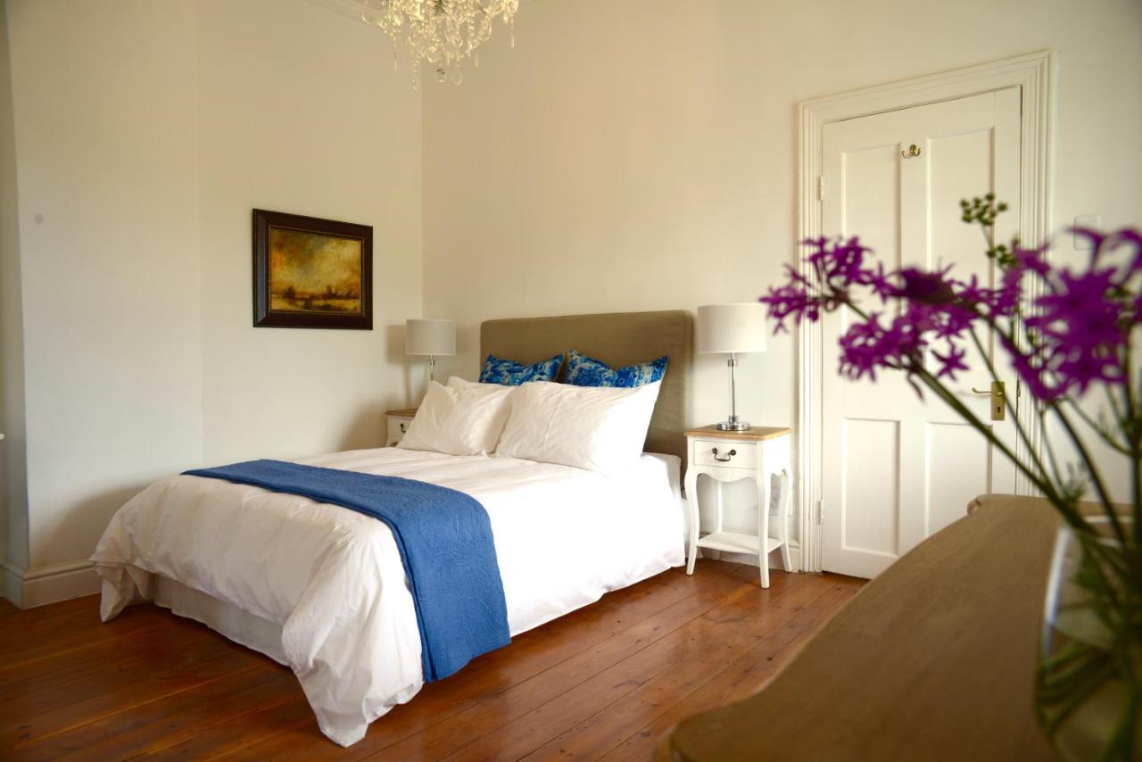 The Sanctuary Prince Albert Quarto foto