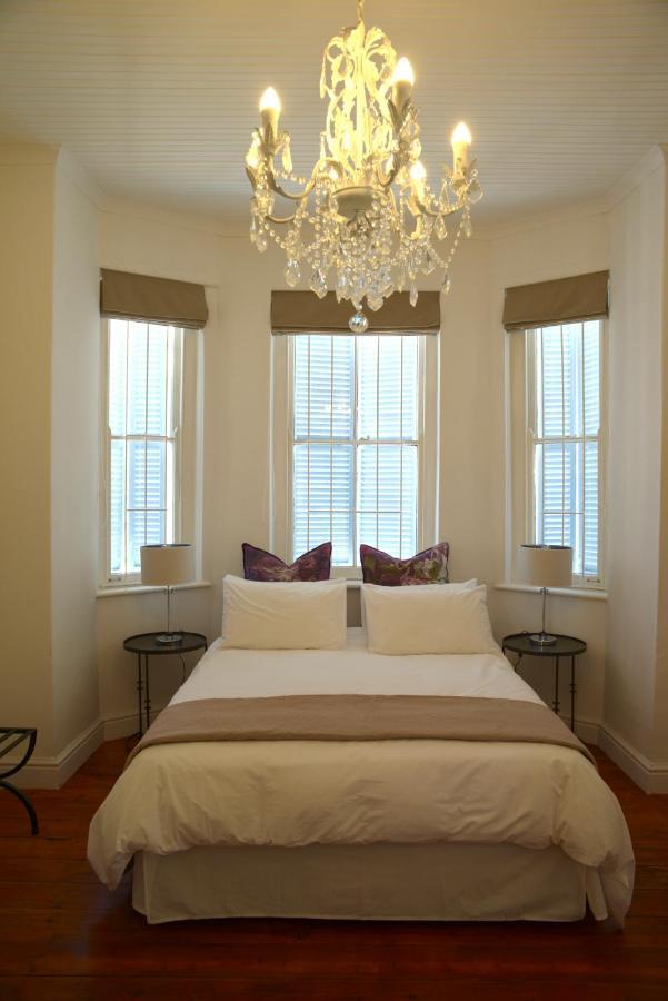 The Sanctuary Prince Albert Quarto foto